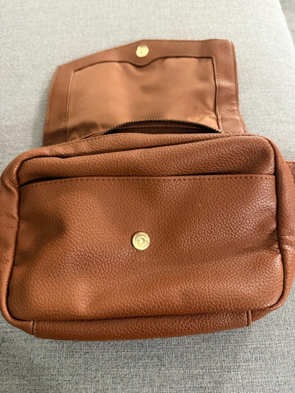 Freshly Picked Classic Crossbody multi purpose Bag - Picture 8 of 12
